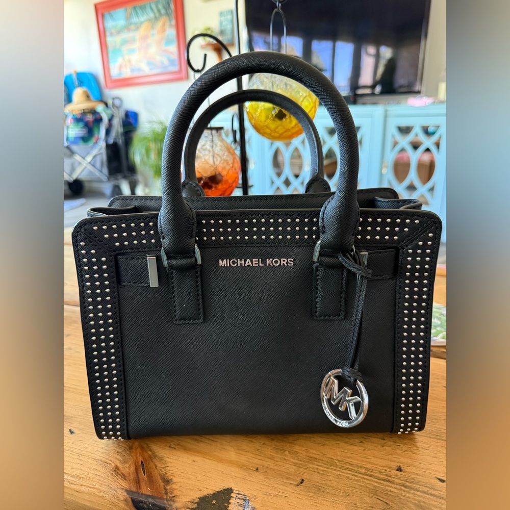 🖤 Michael Kors Dillon Black Studded Crossbody Bag